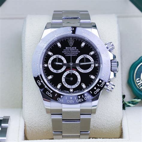 do rolex watches need to be wound|how much to wound Rolex.